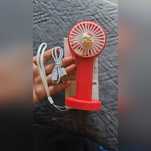 Hello Kitty Mini Fans 😺